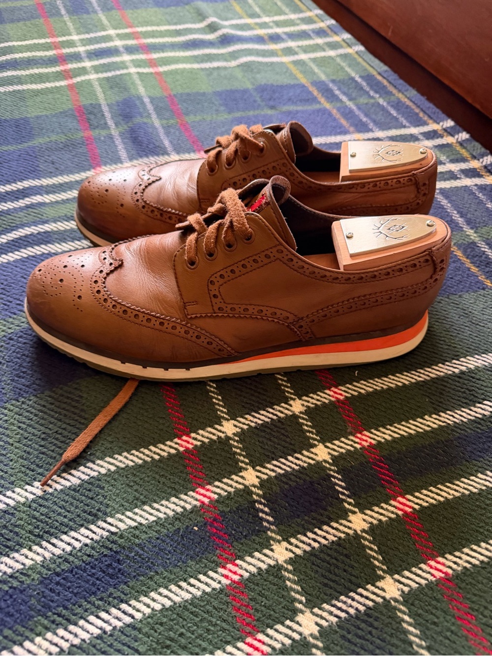 Men's Prada Casual Wingtip Leather Shoes in Brown